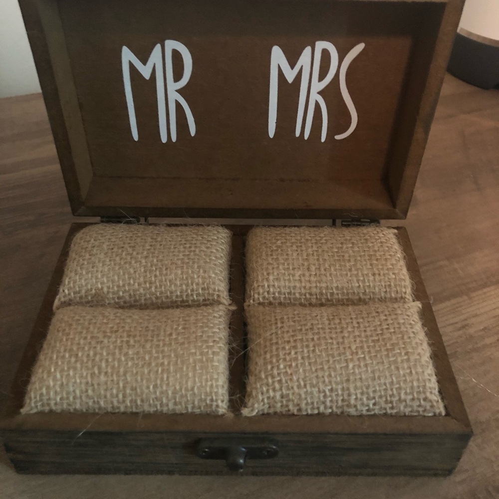 Rustic wedding ring box - Picture 2 of 3